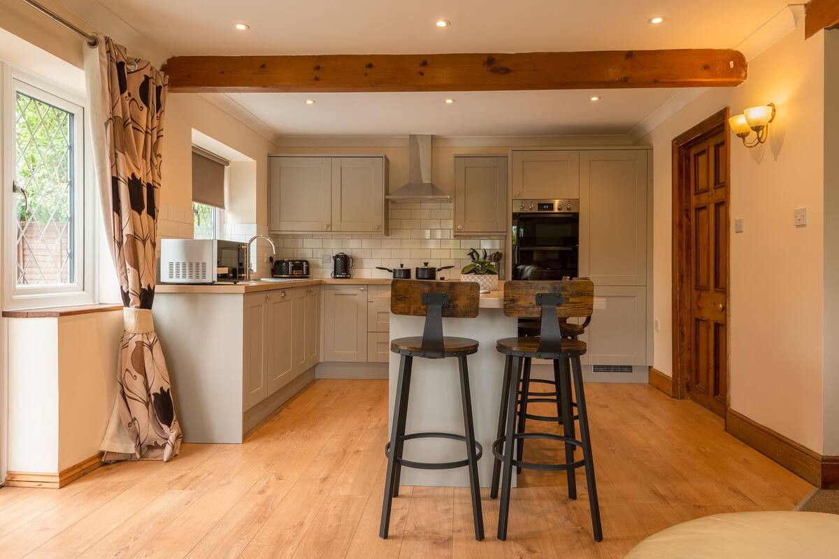 Family Cottage, Ensuite, Garden View (RC) | Private kitchen