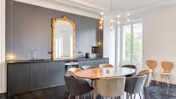 Deluxe Apartment | Private kitchenette