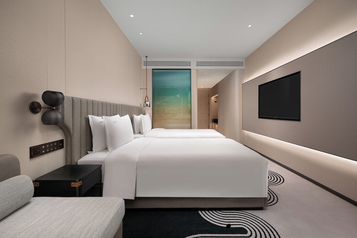 Down comforters, in-room safe, laptop workspace, blackout drapes