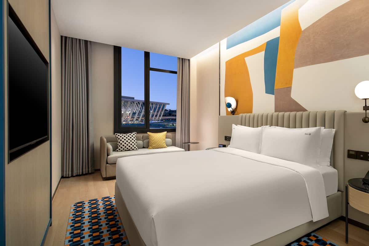 Suíte, 1 quarto | 1 quarto, edredons de pluma, cofres nos quartos