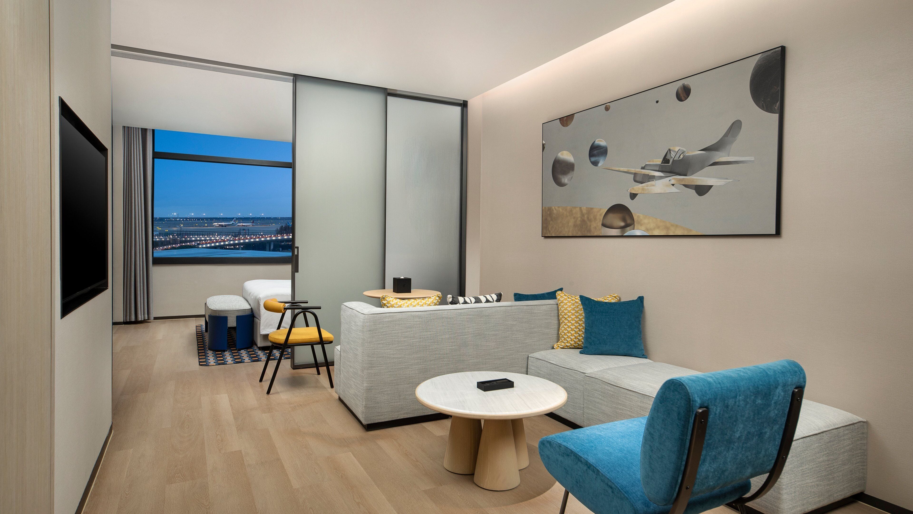 套房, 1 间卧室 | 羽绒被、客房内保险箱、笔记本电脑工作区、遮光窗帘