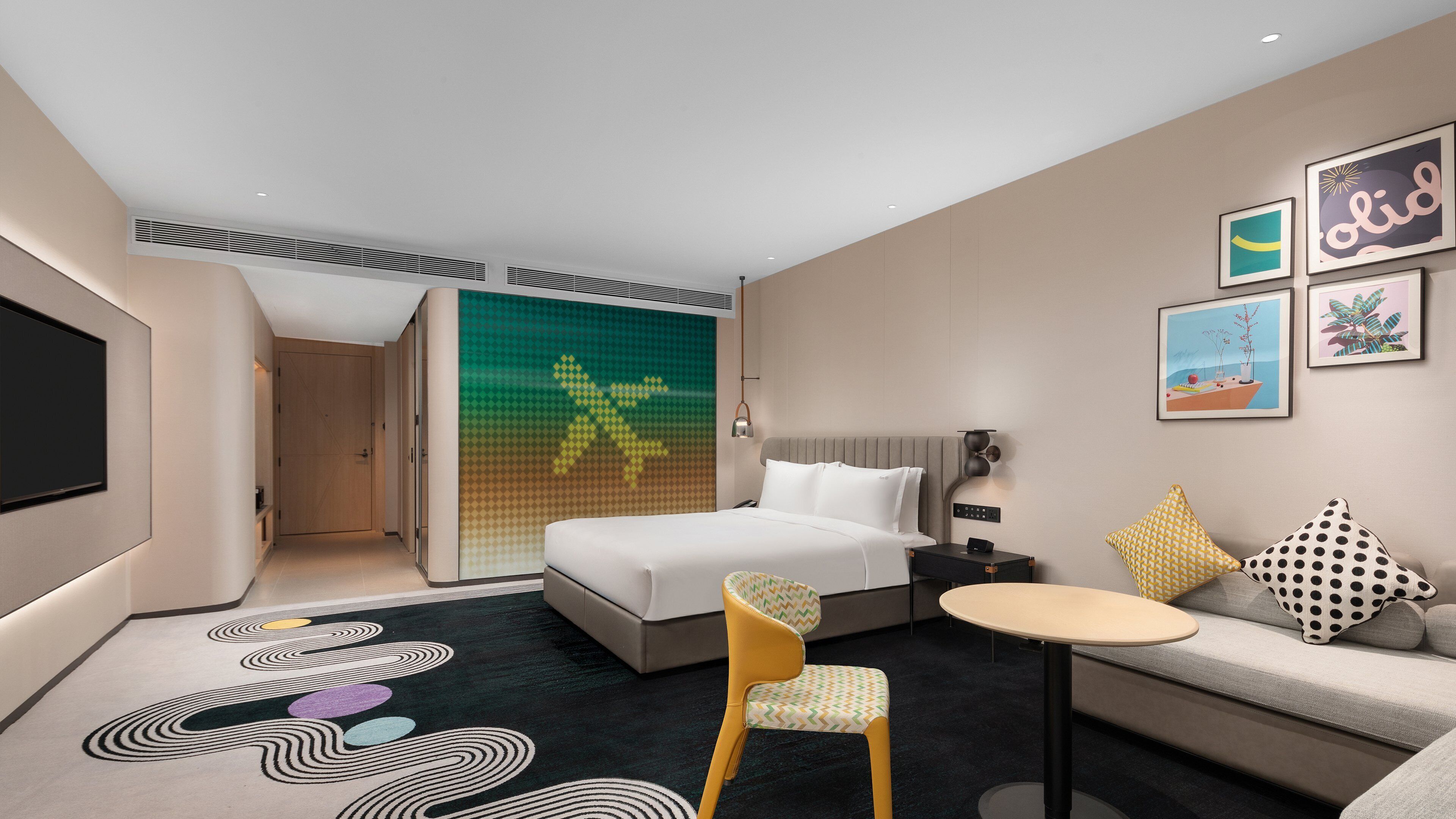 1 Super King Premium | Down comforters, in-room safe, laptop workspace, blackout drapes