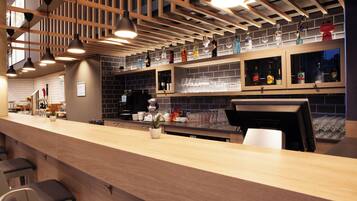 Bar (trong khuôn viên)