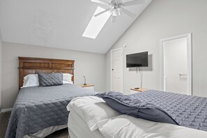 2 habitaciones, tabla de planchar con plancha, wifi y ropa de cama 
