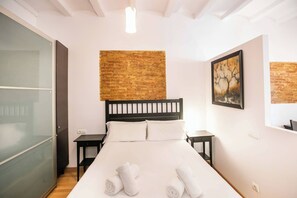 1 bedroom, iron/ironing board, Internet