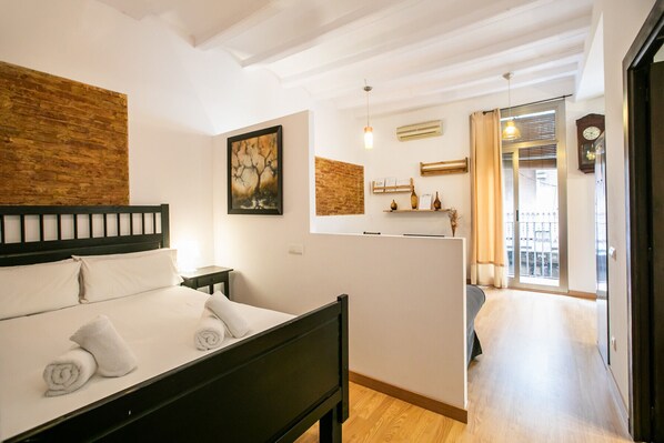 1 chambre, fer et planche à repasser, Wi-Fi gratuit, draps fournis