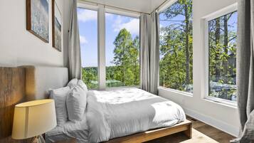 5 slaapkamers, een strijkplank/strijkijzer, gratis wifi, beddengoed