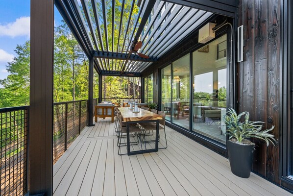 Outdoor dining