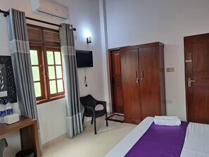 3 dormitorios, tabla de planchar con plancha, wifi gratis y ropa de cama