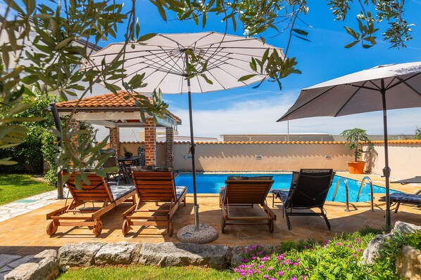 Pool - Villa Sabrina by Villas Guide (Višnjan)