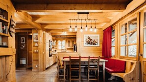 Dining - Cottage with balconies in Demi-Quartier (Demi-Quartier)