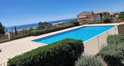 Charming T2 in residence with swimming pool