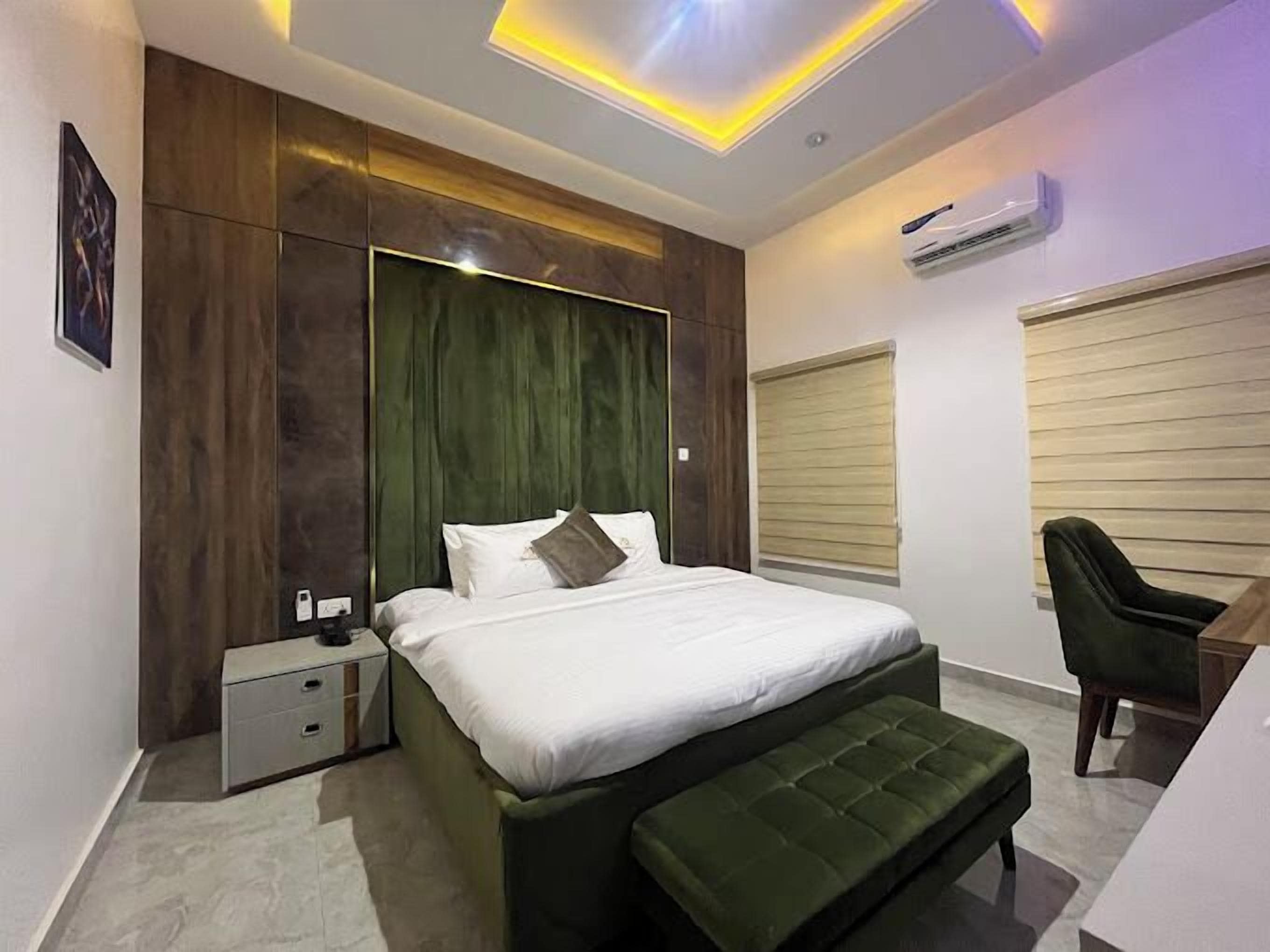 エコノミールーム バルコニー シティビュー | デスク、ノートパソコン用作業スペース、WiFi (無料)