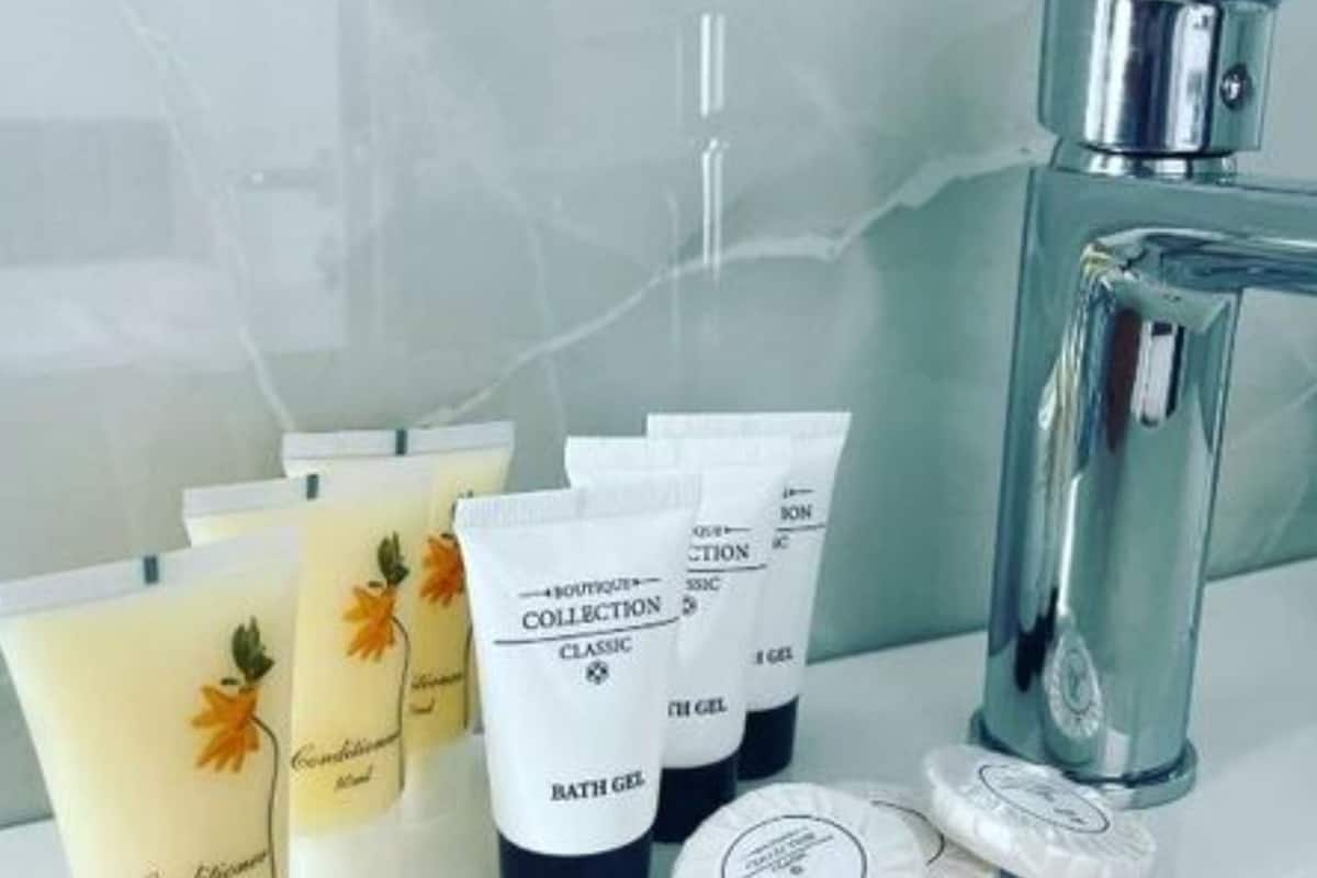 Dusche, Handtücher, Toilettenpapier