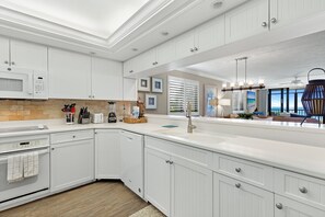 Fridge, microwave, oven, stovetop - Sanibel Luxury Beachfront Condo Full Gulf View!! 3BR, 2 BA! Heated Pool! Sports! (Sanibel)