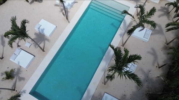 Pool - 16 Guests, 8 Beds, 4,951 ft², 26,910 ft² Downtown, 12 min beach. (Tulum)