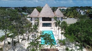 Exterior - 16 Guests, 8 Beds, 4,951 ft², 26,910 ft² Downtown, 12 min beach. (Tulum)