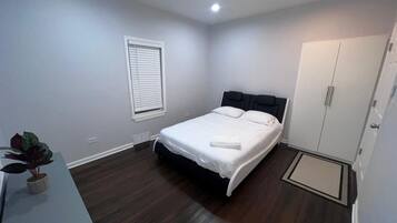 2 bedrooms, WiFi, bed sheets