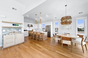Dining - Modern Coastal Escape – New Construction, Family-Friendly, Walk to Beach (Beach Haven)