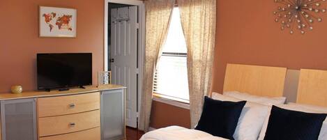 1 bedroom, iron/ironing board, free WiFi, bed sheets