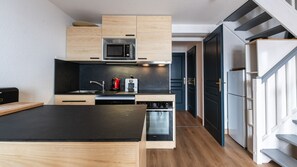 Kühlschrank, Mikrowelle, Geschirrspüler