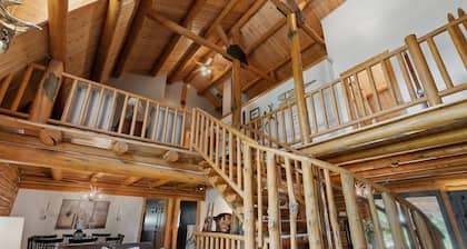 Rent the Snowberry Inn-Large kitchen & Gathering room Ensuite bath in all rooms