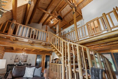 Rent the Snowberry Inn-Large kitchen & Gathering room Ensuite bath in all rooms