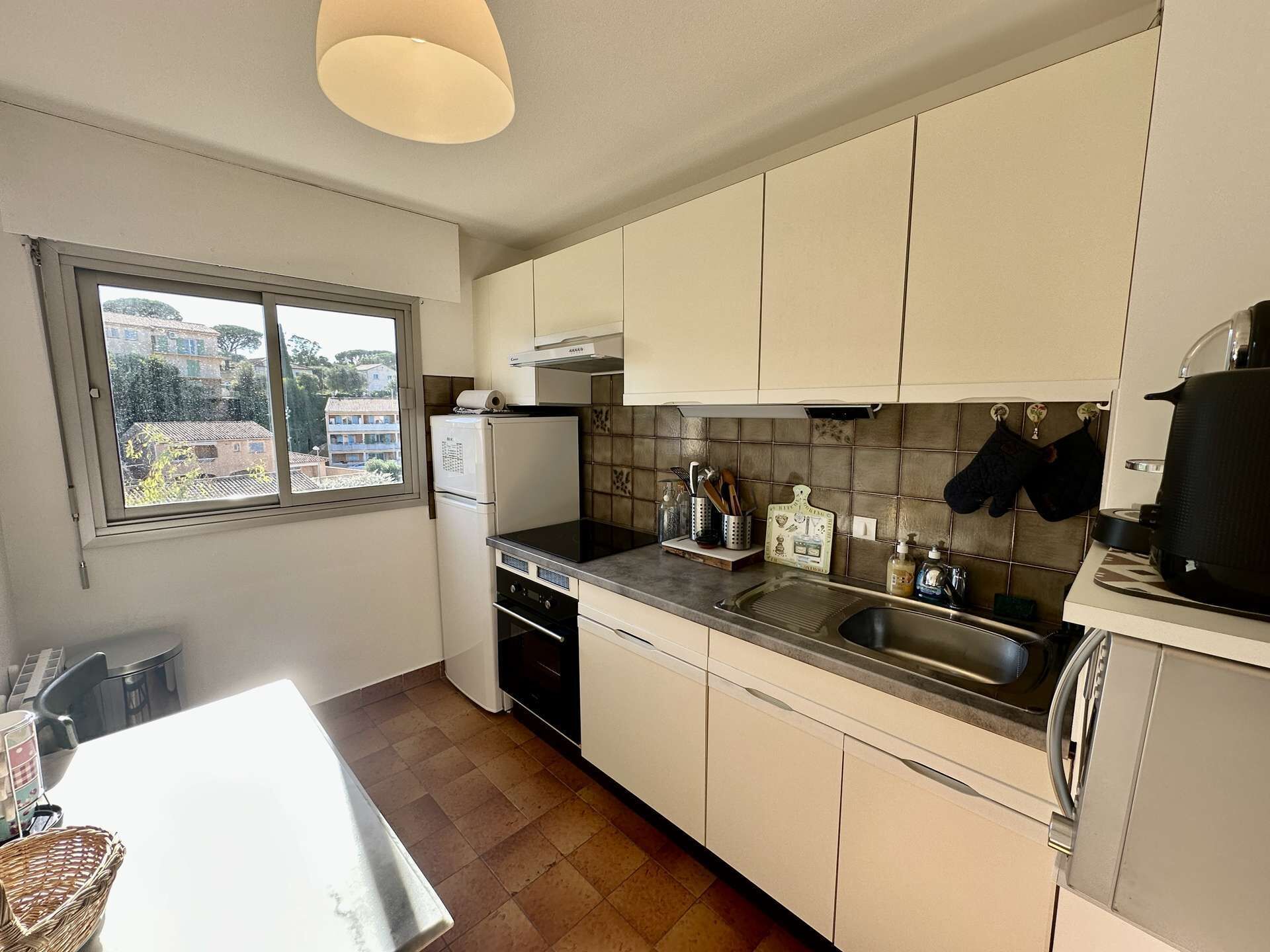 Fridge, microwave, oven, toaster