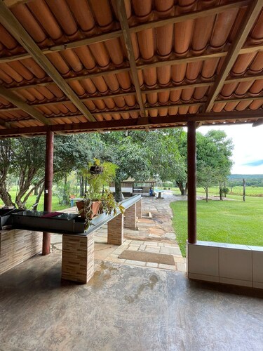 Farm in Pirenópolis-GO, with large green area, leisure area, swimming pool, field.