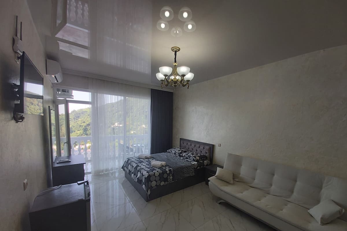 Triple Room, Balcony, Sea View | Soundproofing, free WiFi