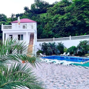 3 outdoor pools - Hotel zurapalace (Batumi)