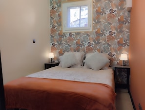 1 soverom, strykejern/-brett, wi-fi og sengetøy