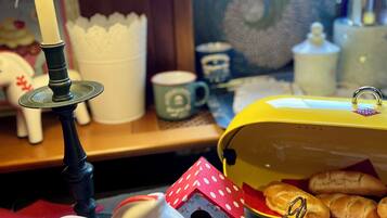 Daily buffet breakfast for a fee