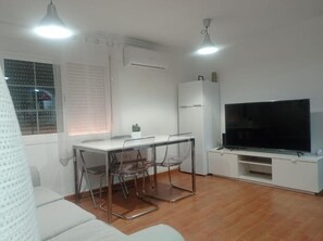 Smart TV - SOLIS MARE - PALO BEACH (Málaga)