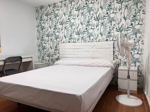 2 bedrooms, iron/ironing board, free WiFi, bed sheets - SOLIS MARE - PALO BEACH (Málaga)