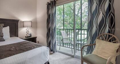 COMFORTABLE APARTMENT - A REAL VACATION SPOT. HAS EVERYTHING YOU NEED-POOLS- SPA