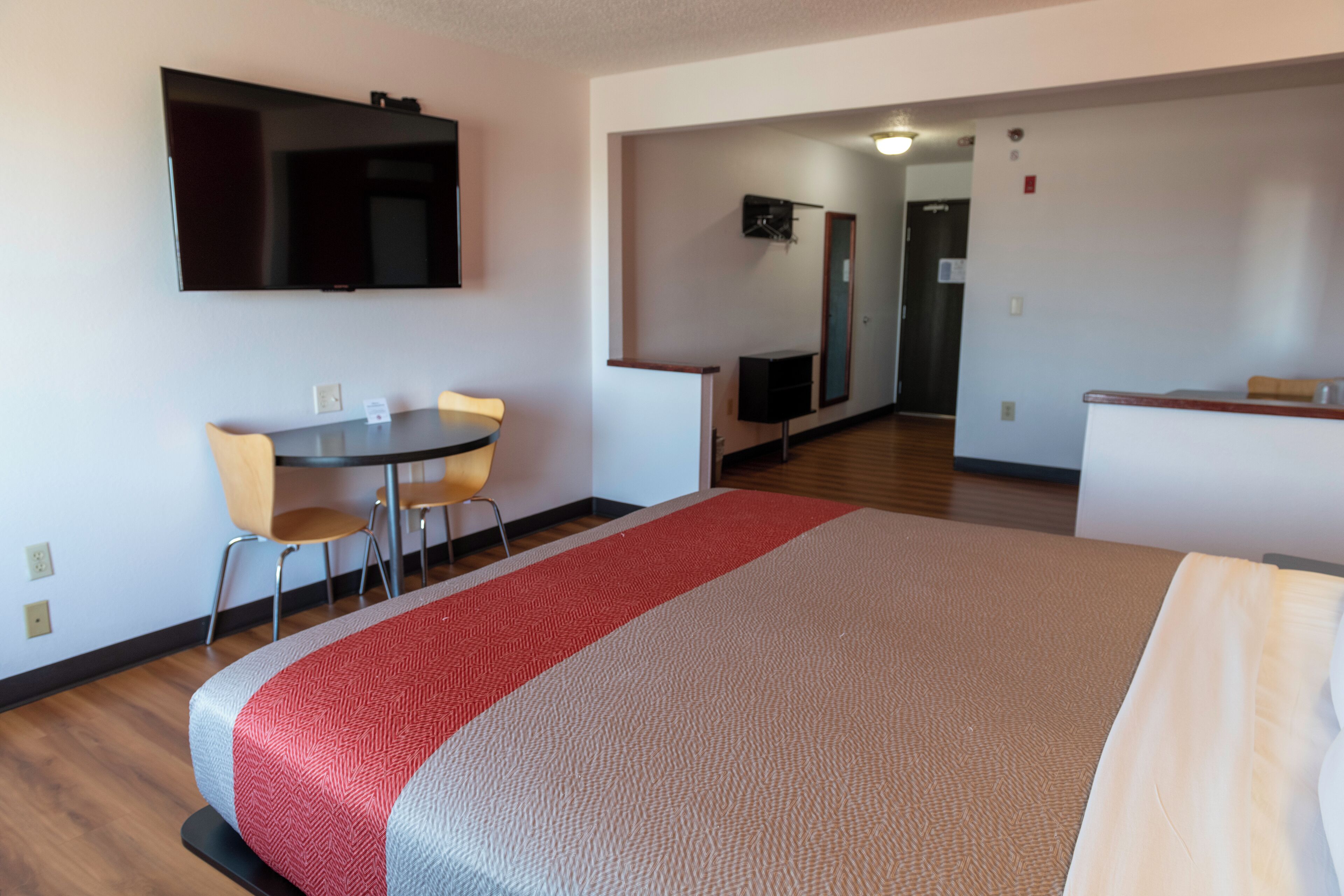 Habitación individual superior, 1 cama King size, para no fumadores | Escritorio, cunas gratuitas, camas extra y wifi gratis 