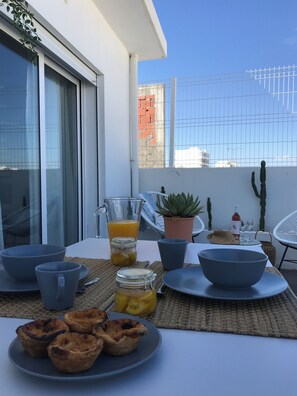 Outdoor dining - Luz Cubo - Olhão, Algarve (Olhão)