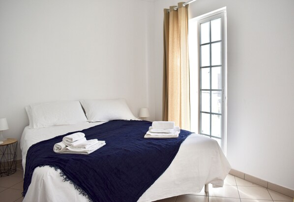 2 bedrooms, WiFi, bed sheets