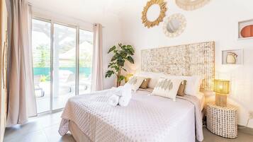 3 habitaciones, tabla de planchar con plancha, cuna de viaje y wifi