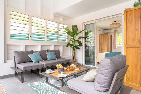 3 slaapkamers, reisbedje, wifi, beddengoed