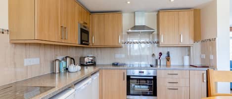 Fridge, microwave, oven, dishwasher