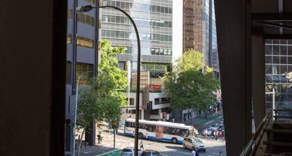 Spacious Studio Apartment in CBD Wi-Fi Included