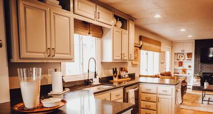 Charming 4 bedroom home in beautiful Missoula w/ great proximity to all the fun!
