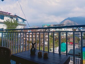 Property grounds - Check-in & Chill (Dharamshala)