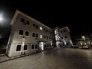 Fachada da propriedade