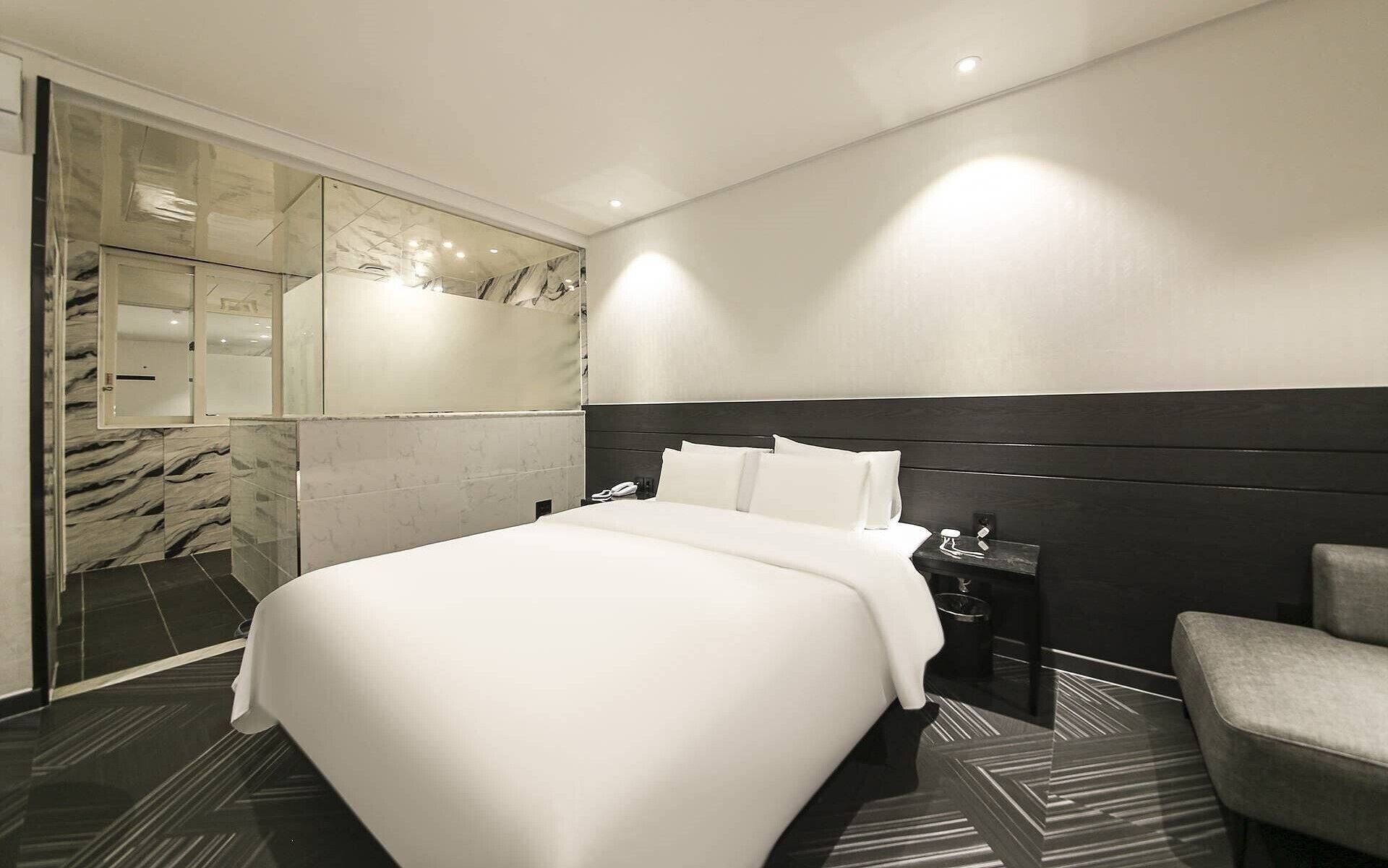 Deluxe Double Room, Private Bathroom, City View