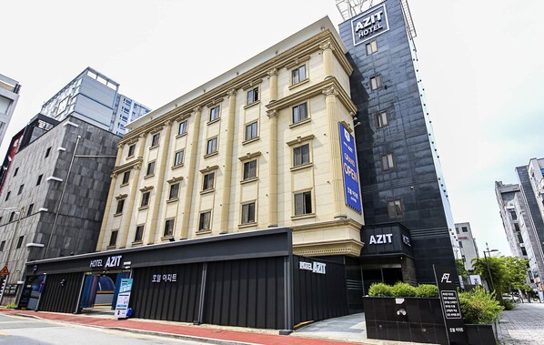 Front of property - Hotel Azit - Sinsigaji (Jeonju)