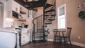 Deluxe Cottage, Non Smoking, Kitchenette | Living area - Silo Suites (La Verkin)