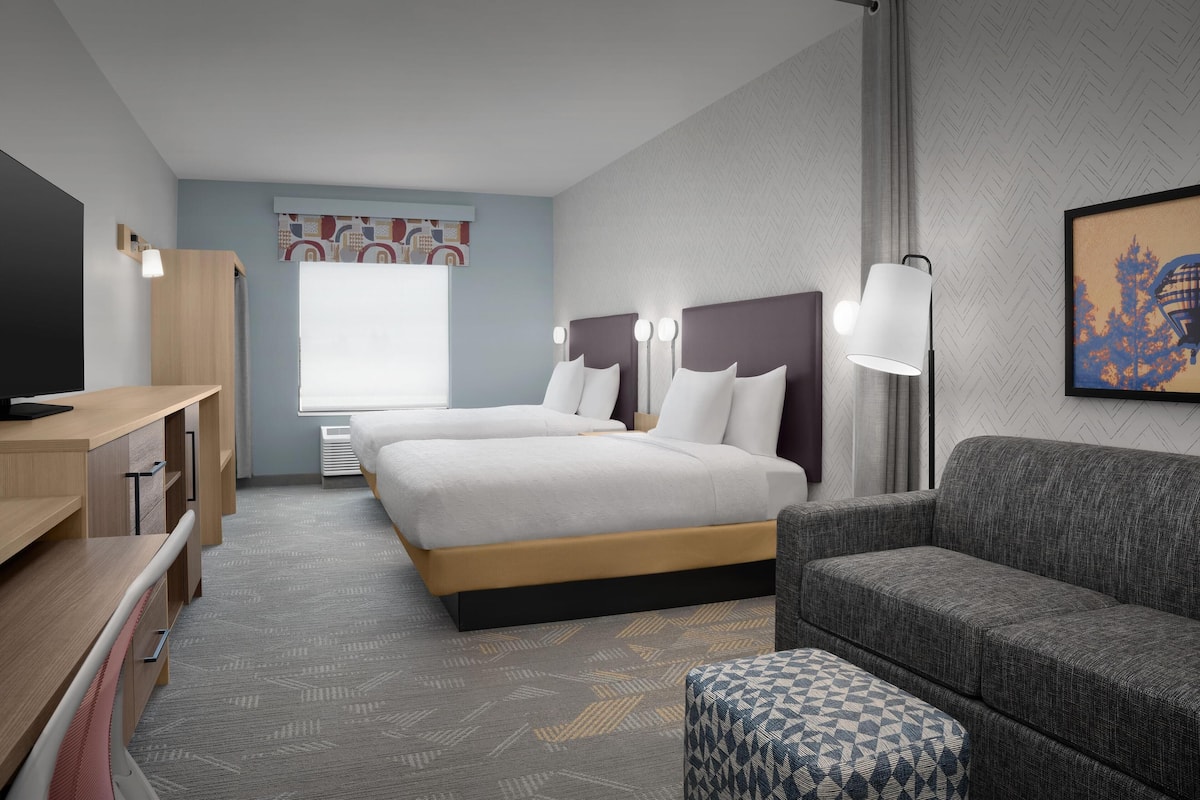 In-room safe, desk, laptop workspace, blackout drapes